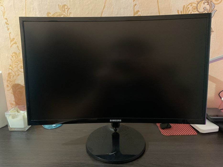 Монитор Samsung C24F390FHI 24" Curved Full HD
