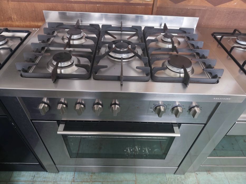 Професійна газова плита на 5 камфорок