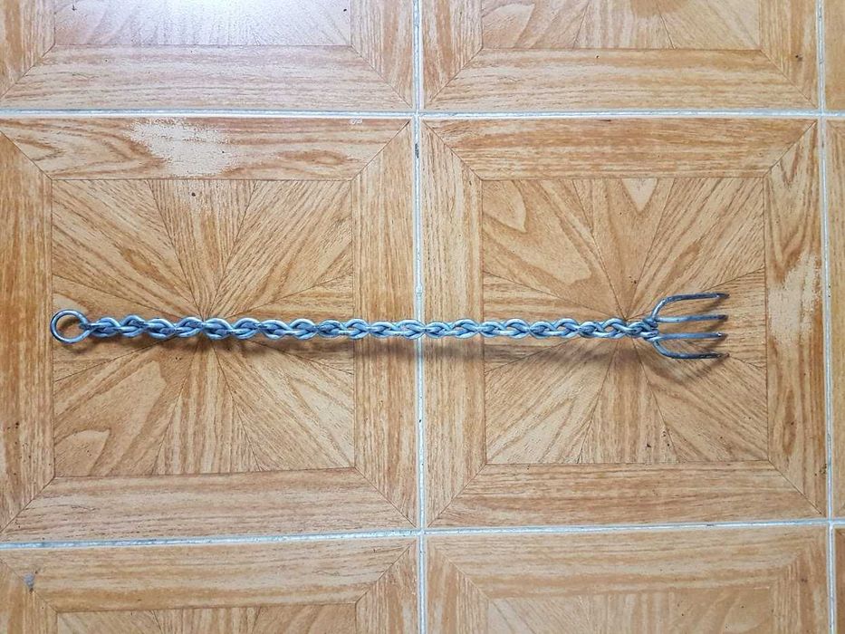 Garfo de artesanato para churrasco ou assados em metal
