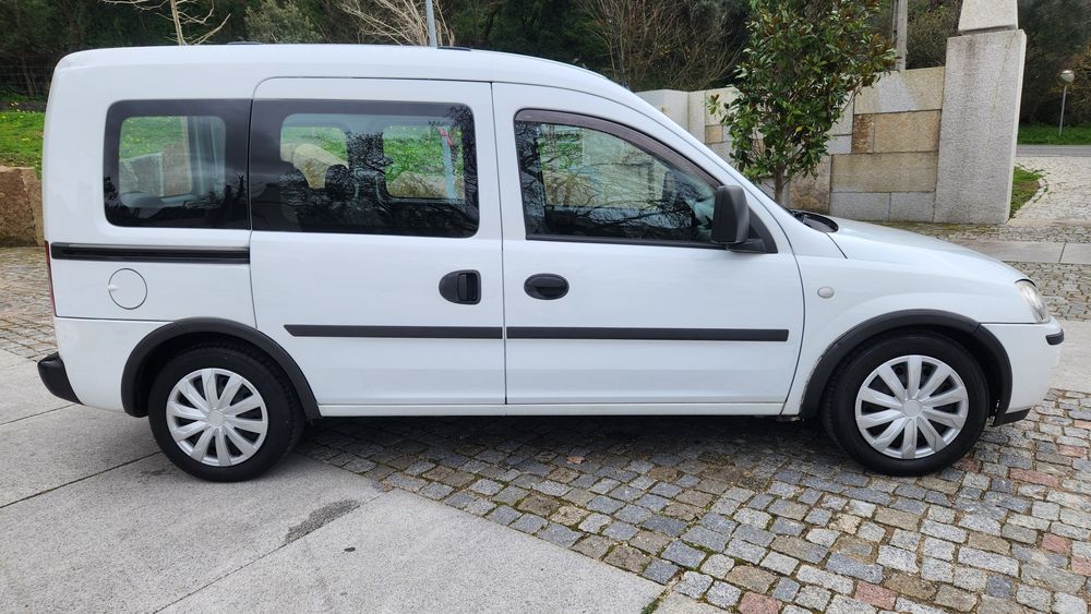 Opel Combo 1.3 CDTI 5 Lugares
