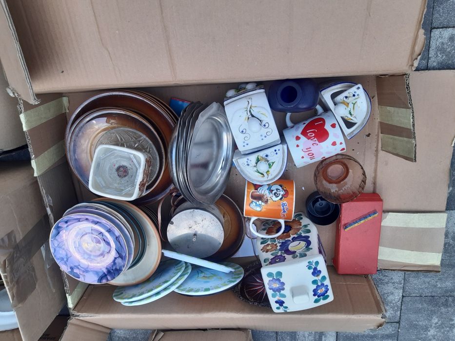 Stara porcelana z prlu.