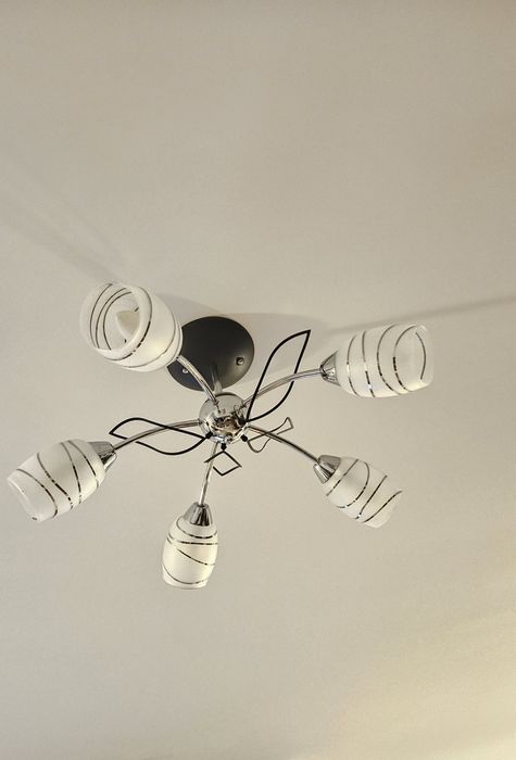 Lampa sufitowa 5 ramienna z żarówkami LED E14