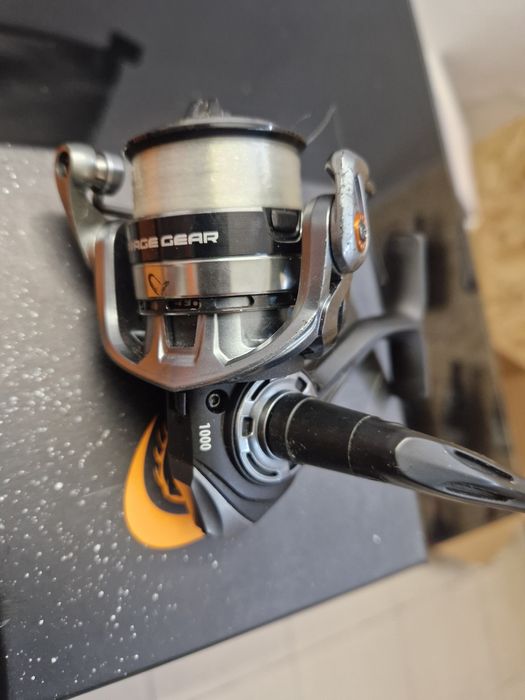 Cana de pesca e carreto spining