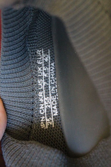 Рідкісна модель оригінальних сліпонів UNIQLO U Knit Sneaker