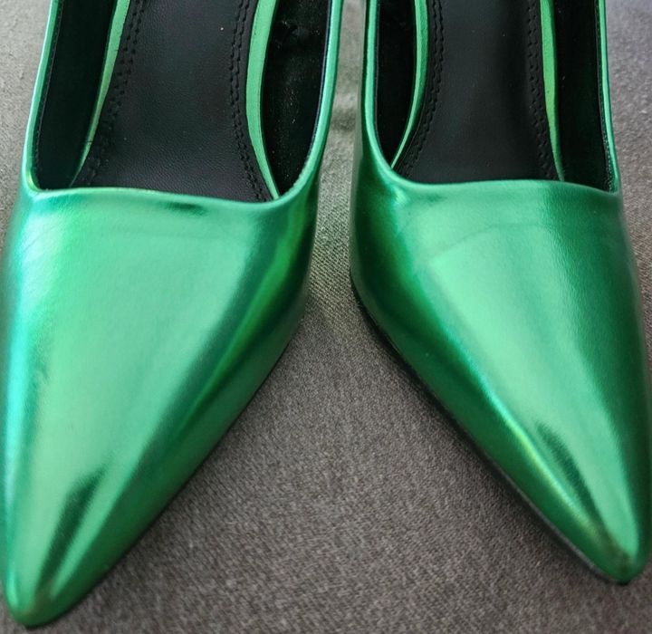 Reserved szpilki roz 38