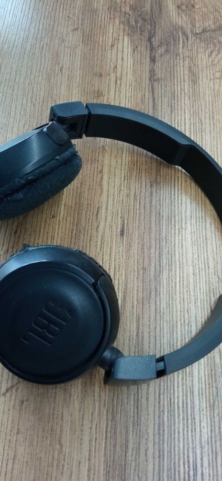 JBL Bluetooth наушники