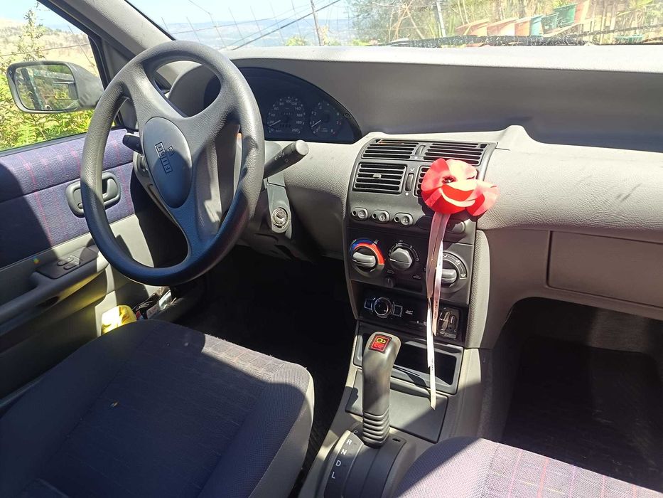 Fiat Punto  Caixa Automática de 1995 com apenas 95000 km.