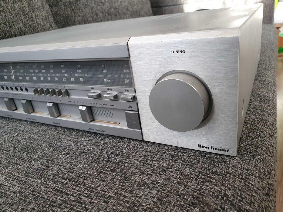 Stary zabytkowy amplituner Grundig R7150 vintage