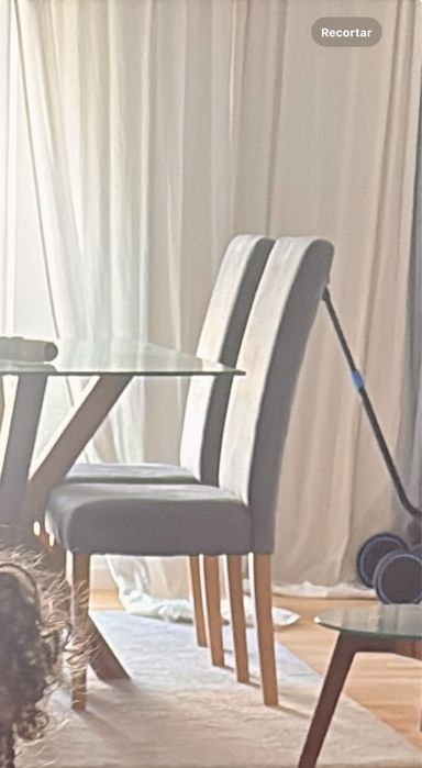 Mesa de jantar com cadeiras