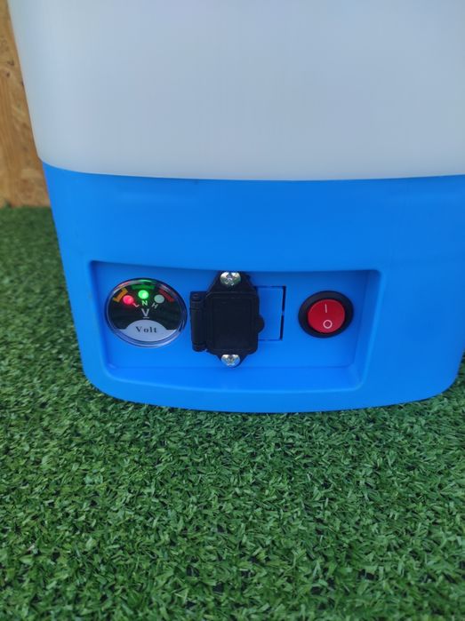 9 л Опрыскиватель аккумуляторный Мрия