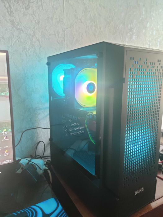 Повний сетап Пк, 2 Монiтори, Клавiатура, мишка, колонки, камера.