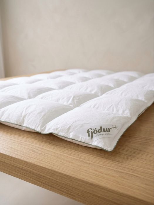 Kołdra puchowa 200x220 cm – NOWA, puch gęsi 90%