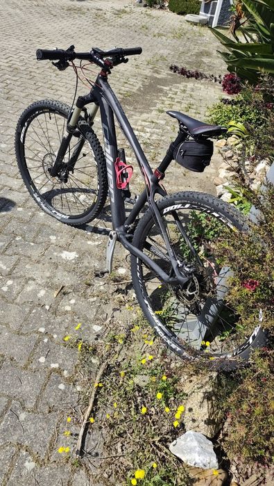 Bicicleta coluer poison pro Bike