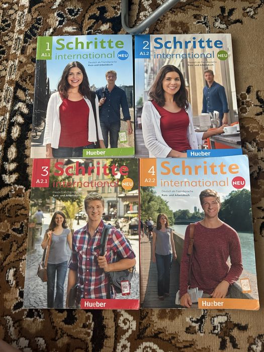 Продаються книги Schritte