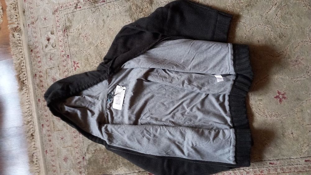 Sweter-bluza z kapturem