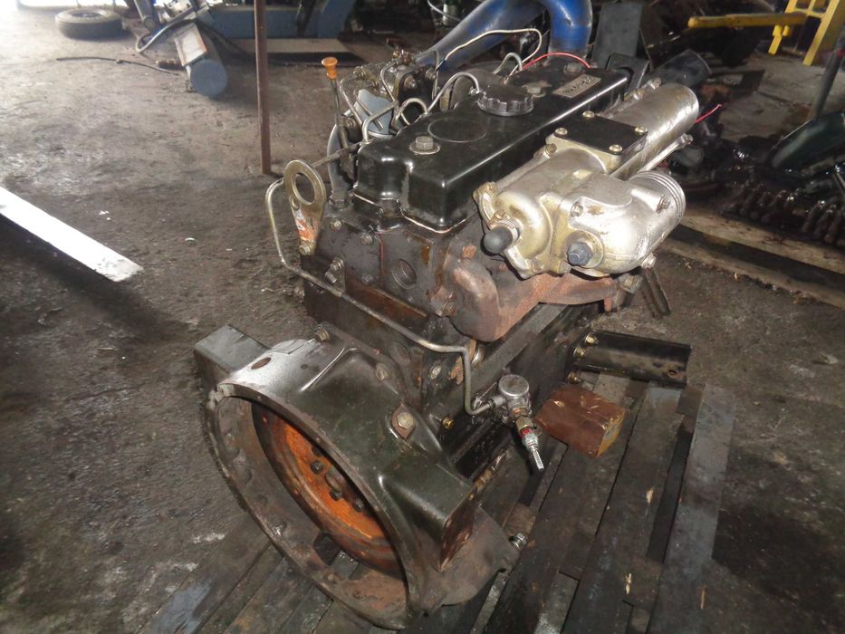 Silnik PERKINS 1004-42 Perkins AR  4-cylindrowy 87KM ładowarka koparka