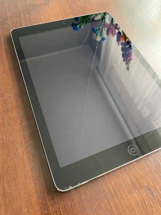 Apple iPad Air A1474 Wi-Fi (2013) 32GB