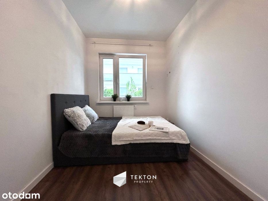 Bez nakładów, do wejścia, parking, duży balkon