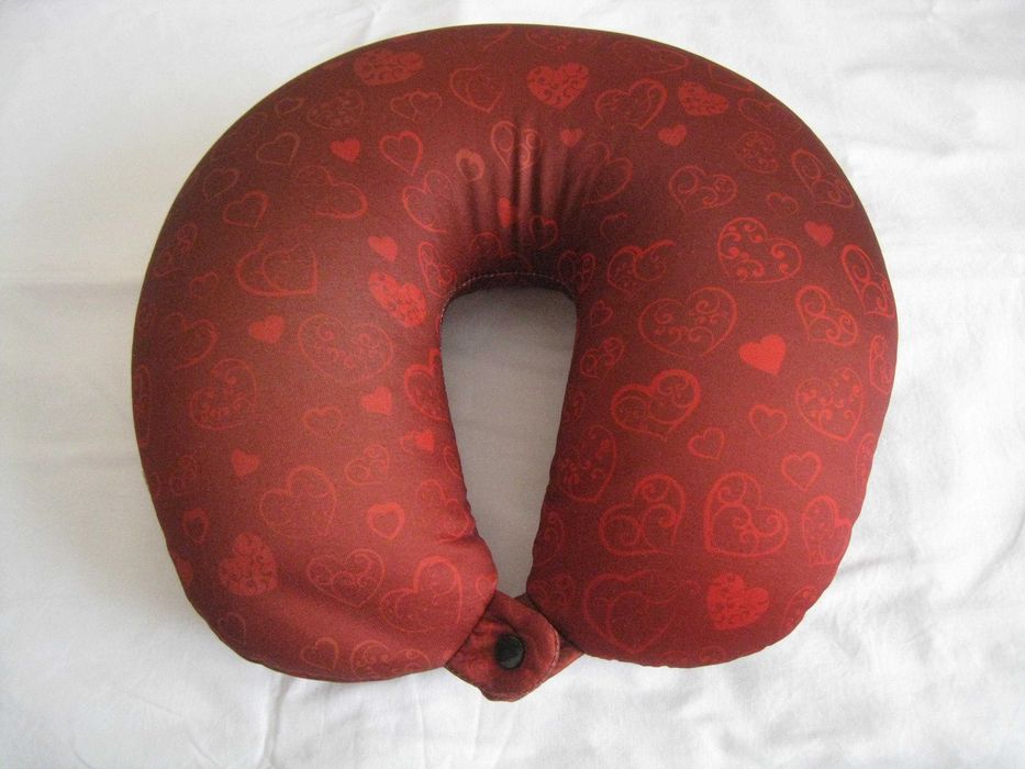 Almofada de Pescoço Bordô