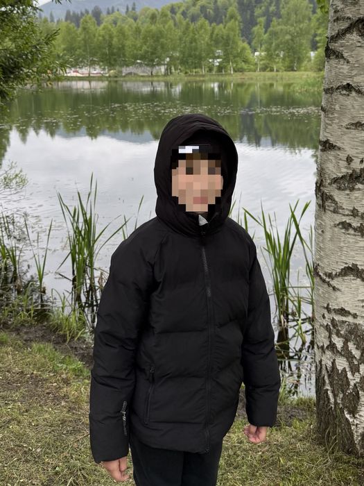 Продам куртку next