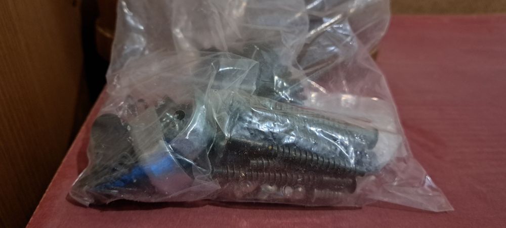 Szafa 3 drzwiowa IKEA Leksvik