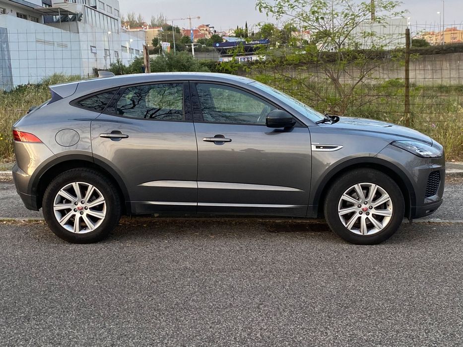Jaguar E-Pace D150 AWD R-Dynamic438090788483246082