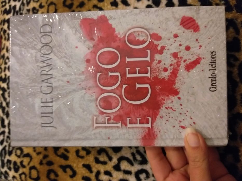 Fogo e Gelo - Julie Garwood - CÍRCULO DE LEITORES