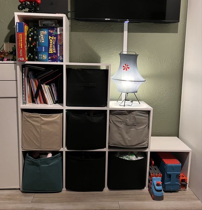 Regał schodkowy biały 138cm 10 miejsc