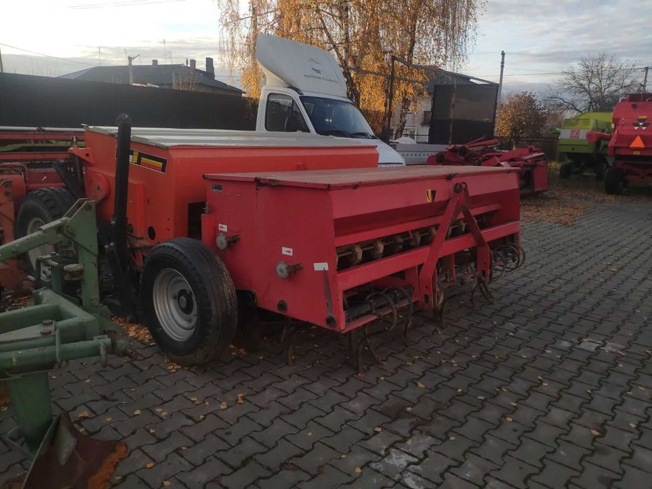 Сівалка сіялка сеялка чудовий стан 13 15 17 23 25 27 лійок