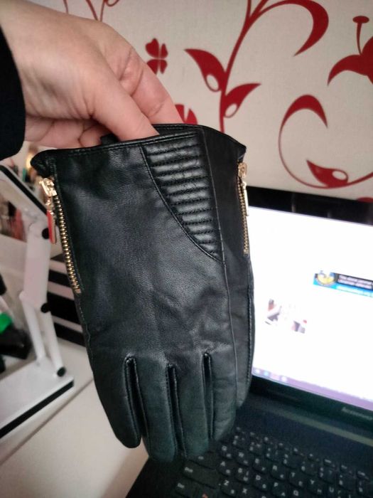 Кожаные перчатки с утеплителем  американского бренда Atmosphere