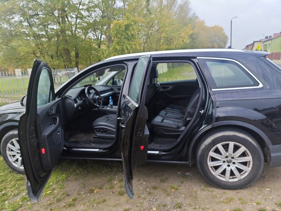 Audi Q7 7osob  3,0tdi quattro krajowy