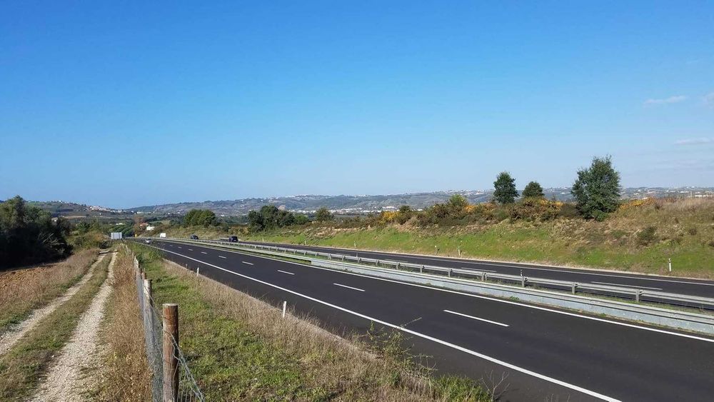 Terreno para arrendar em Bombarral junto da A8