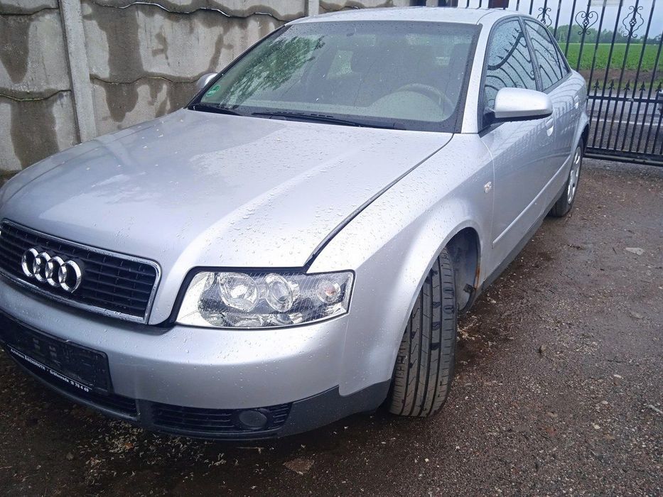 Na części Audi A4 B6 2.0 FJP ALT LY7W silnik skrzynia biegów klapa błotnik drzwi zderzak