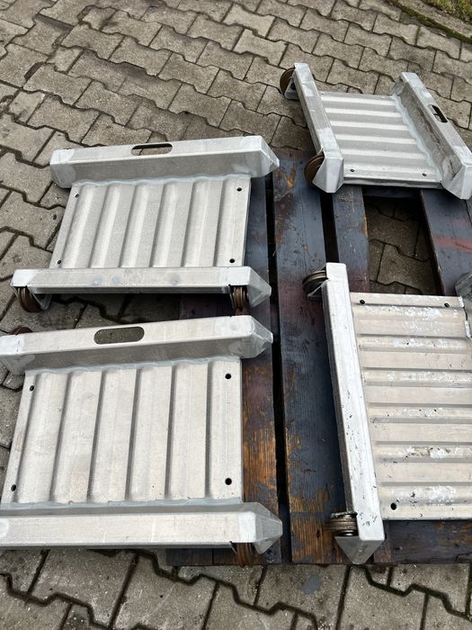 Wózek transportowy pod koła samochodu kabina lakiernicza blacharka