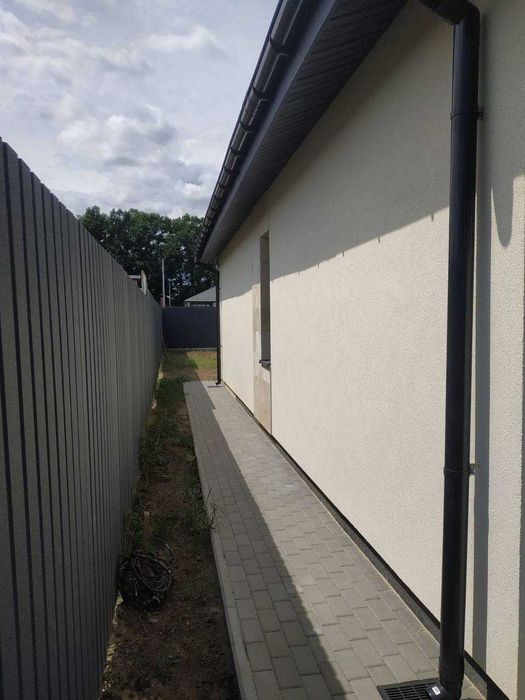 Буча! Одноповерховий будинок з частковим ремонтом і комунікаціями