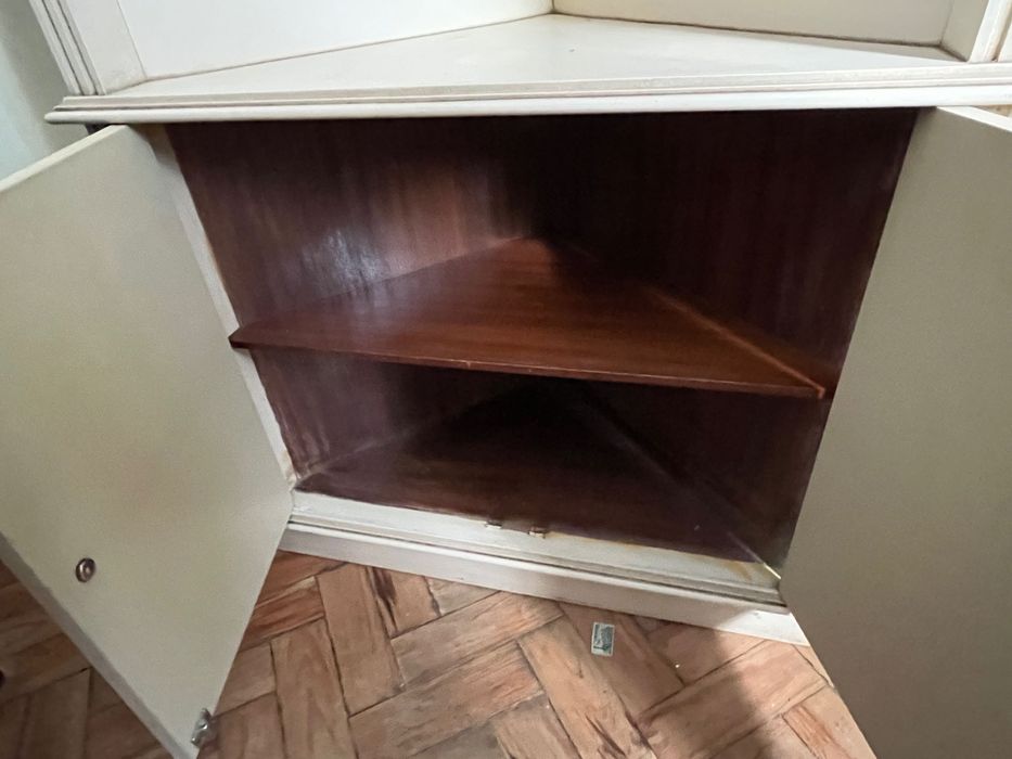 Móvel de canto vintage