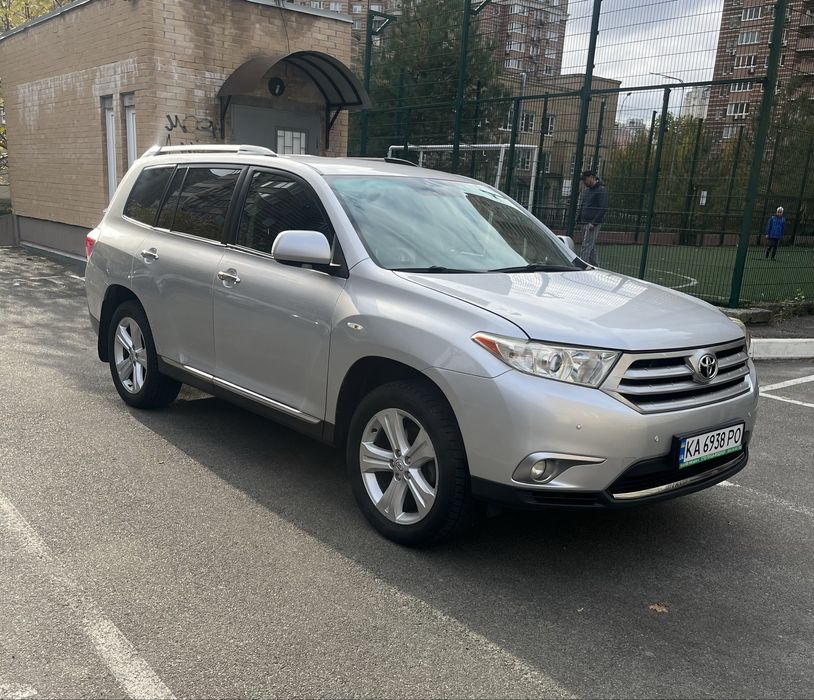 Продаю авто Highlander 2011 року