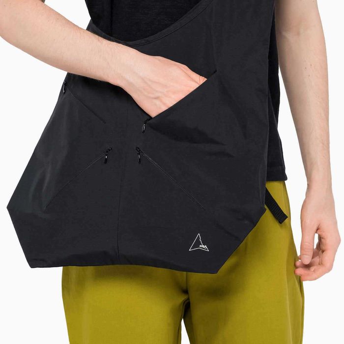 Сумка Roa Shoulder Bag Black