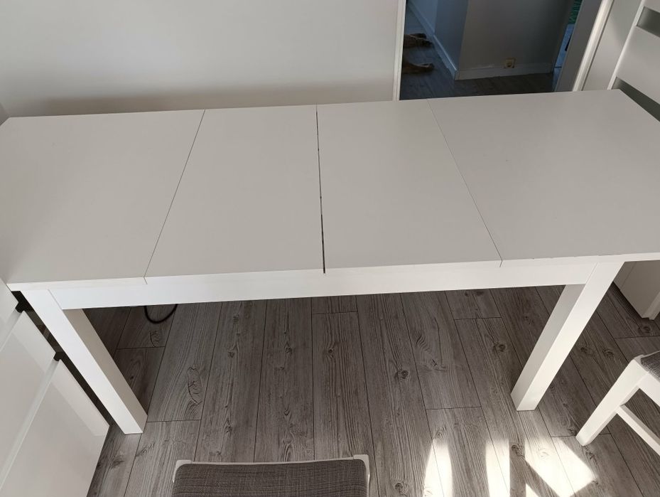 Stół i 4 krzesła z Ikei