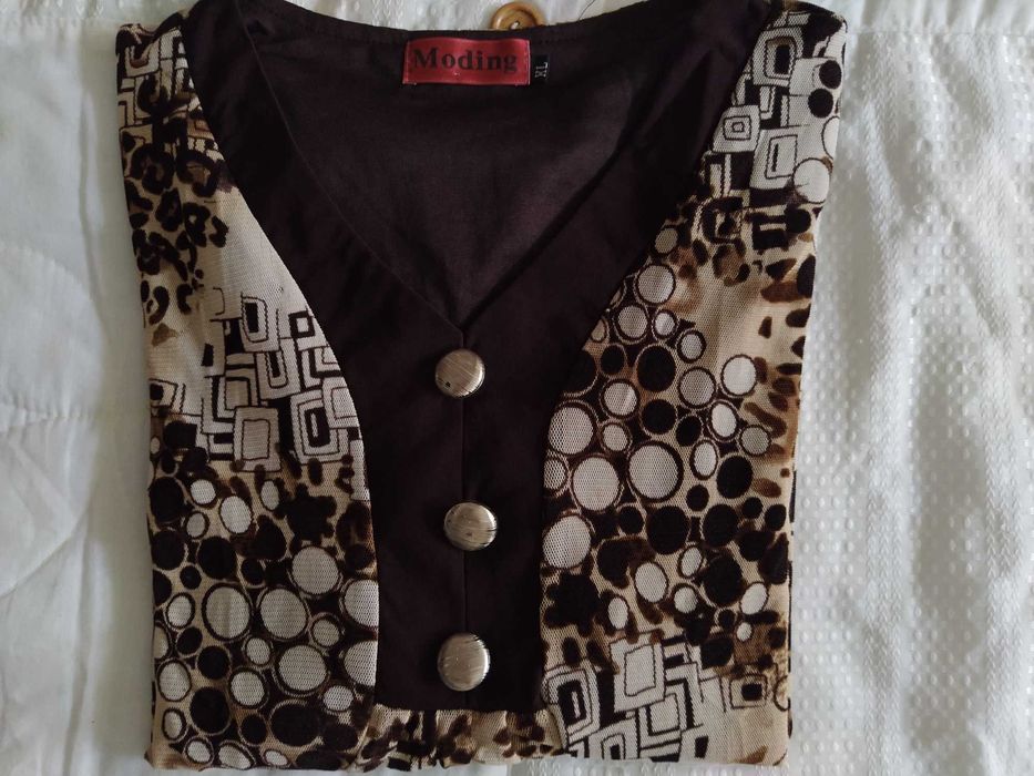 Blusa nova ons de castanho e bege tamanho L/XL