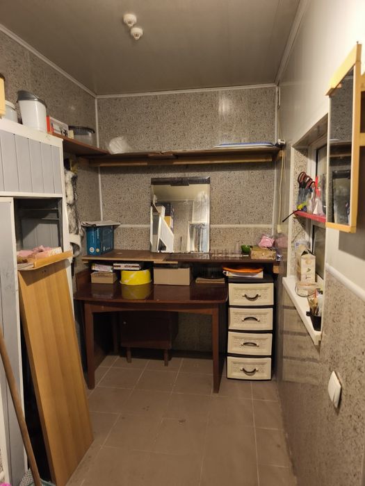 Здається приміщення на Таращанському масиві