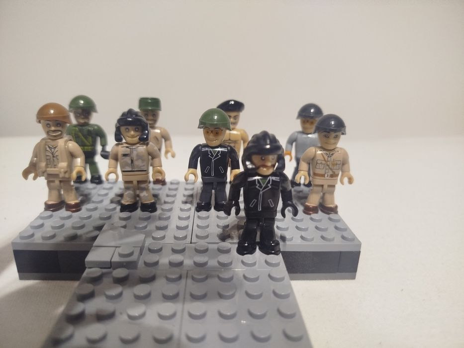 Figurki Zestawów Cobi