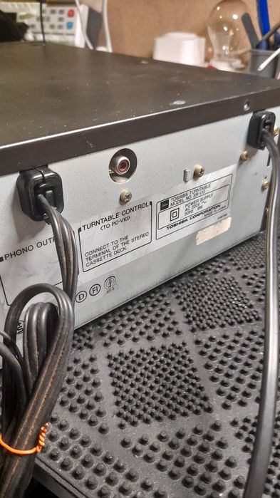 Gira discos Toshiba Tangencial