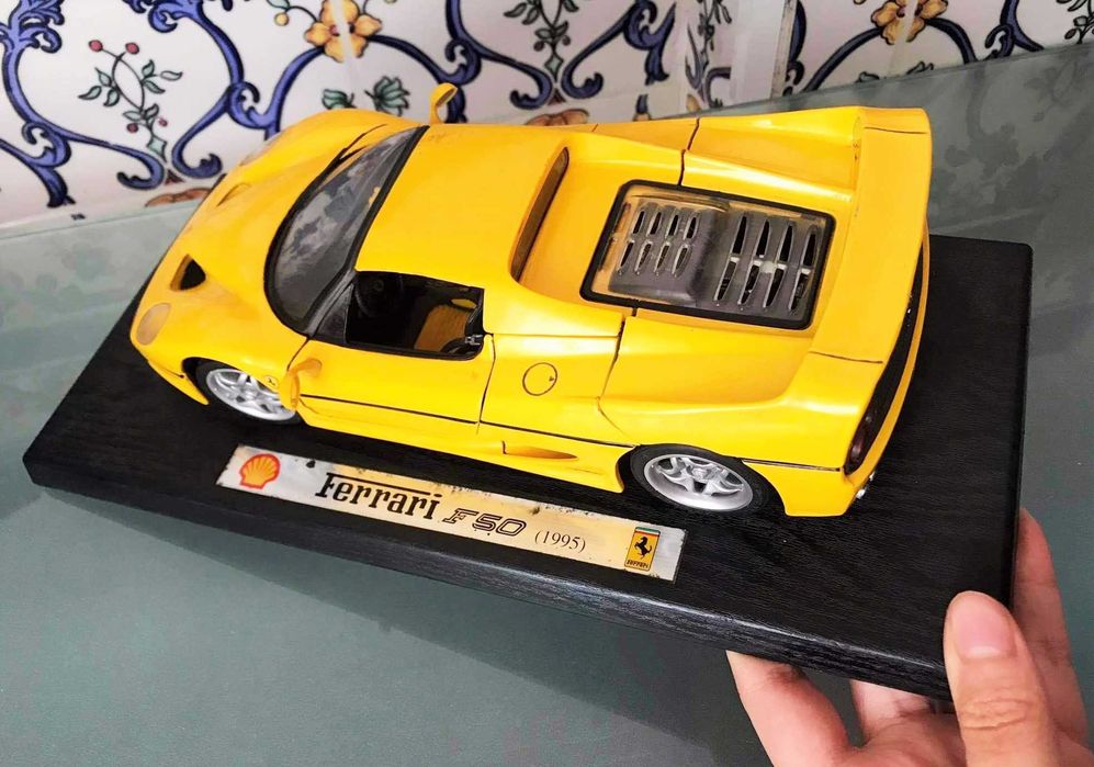 Carros metal burago coleção shell ferrari f50 1/18 miniaturas