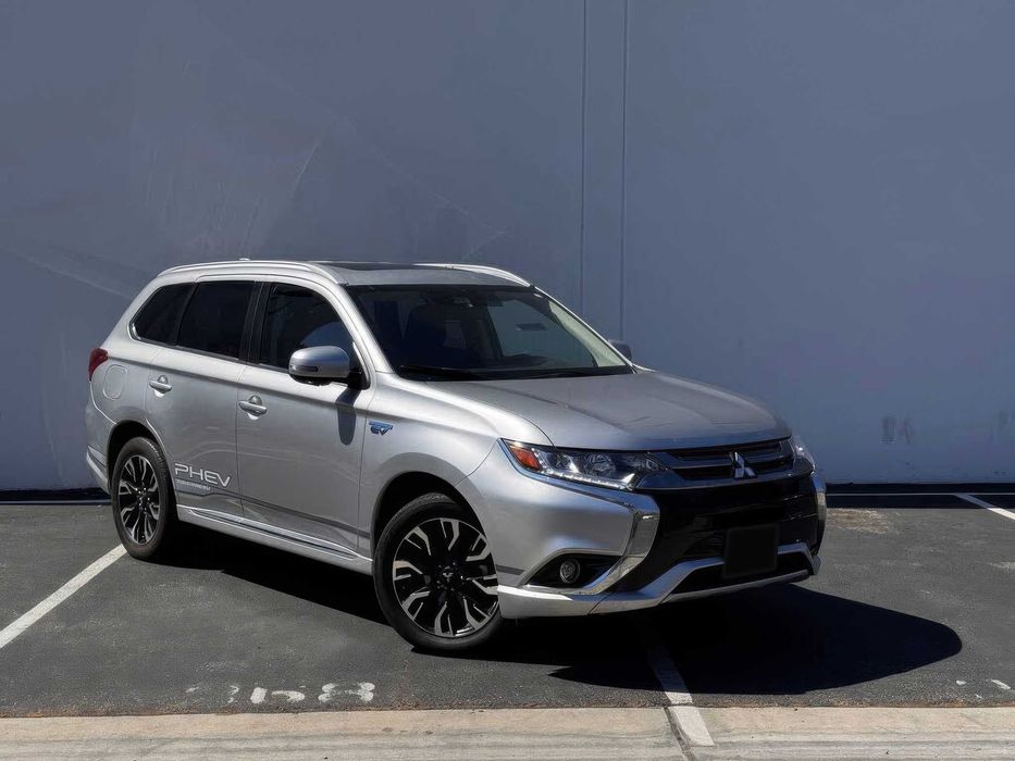 Mitsubishi Outlander Phev      2018