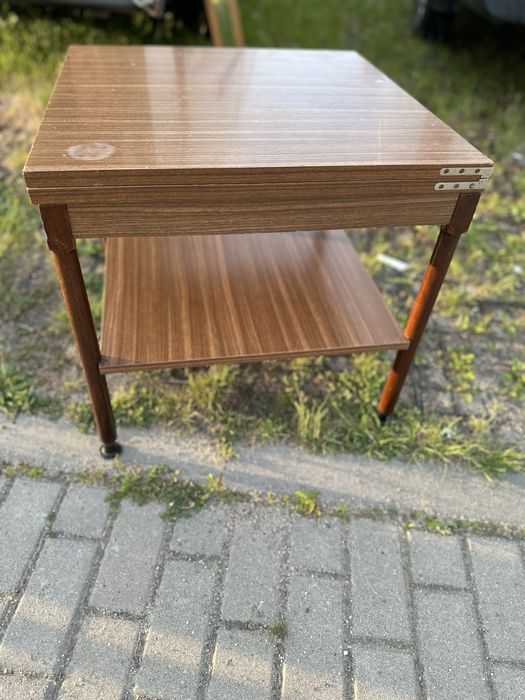 Solidny Stolik stół stolik Prl cena dotyczy 1 szt