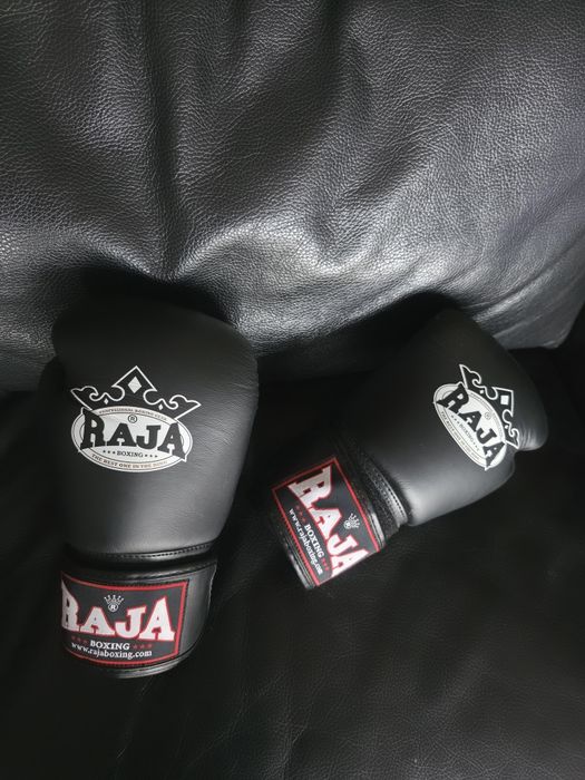 Czarne rękawice bokserskie Raja Boxing