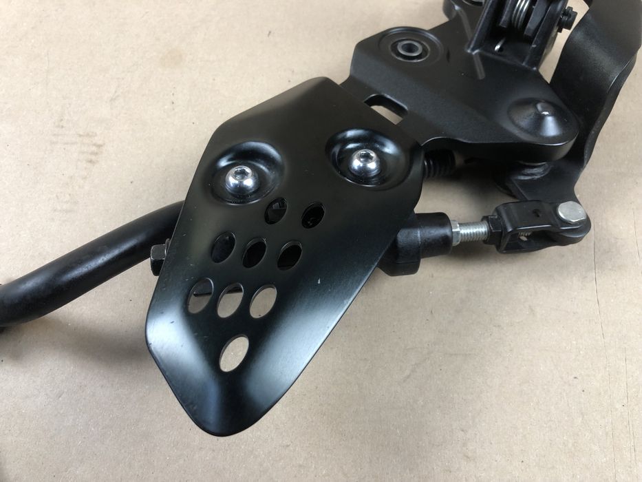 Yamaha MT07 Prawy Set Kierowcy Dźwignia Hamulca Pompa Podnóżek Przód