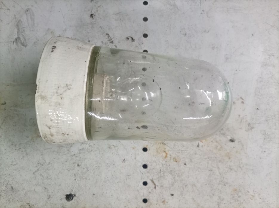 Klosz Lampa prl piwnicy