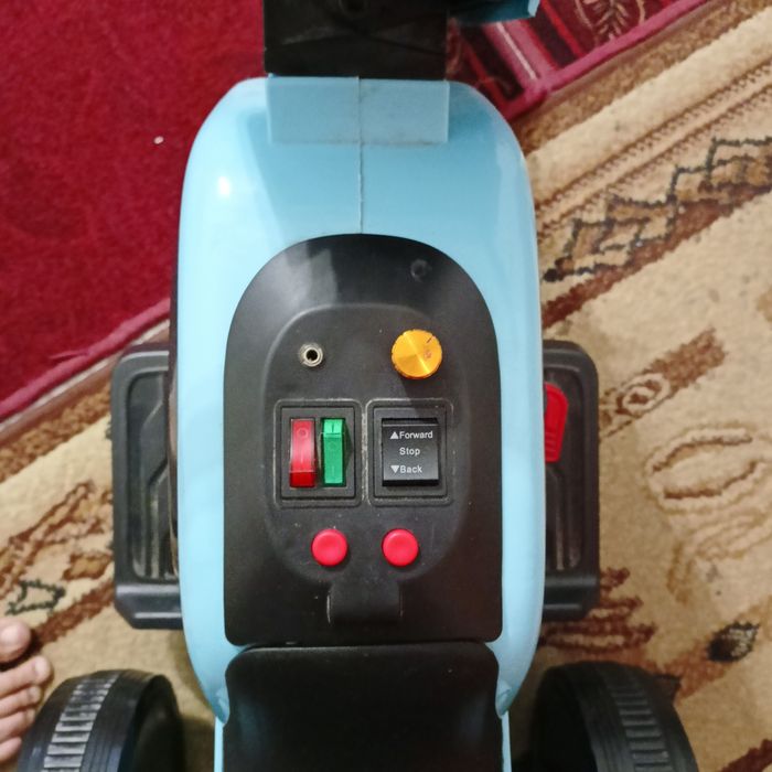 Motorek na akumulator